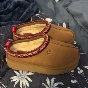 UGG Platform Tasman Slippers (Chestnut)